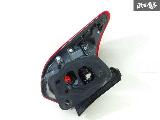 割れ無し!!】トヨタ 純正 KSP130 ヴィッツ 後期 テール テールライト