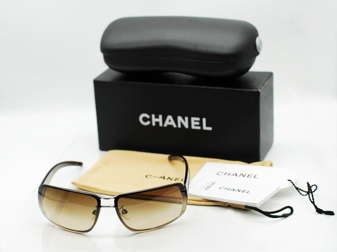 シャネル Chanel サングラス レンズ 茶系 テンプル 赤系 イタリア製