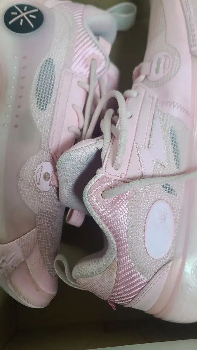 LI-NING リーニン wow 10 ピンク 260