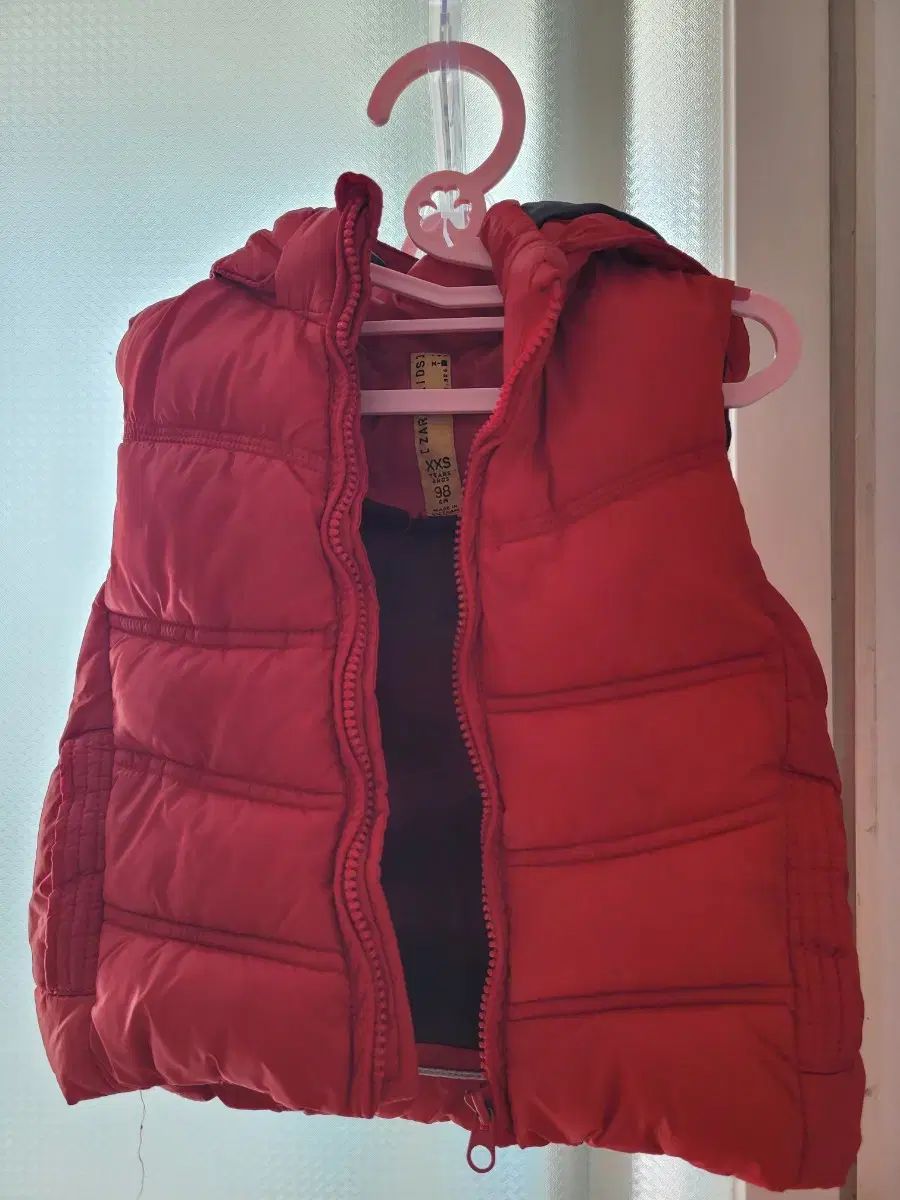 ザラキッズ ダウンベスト xxs サイズ