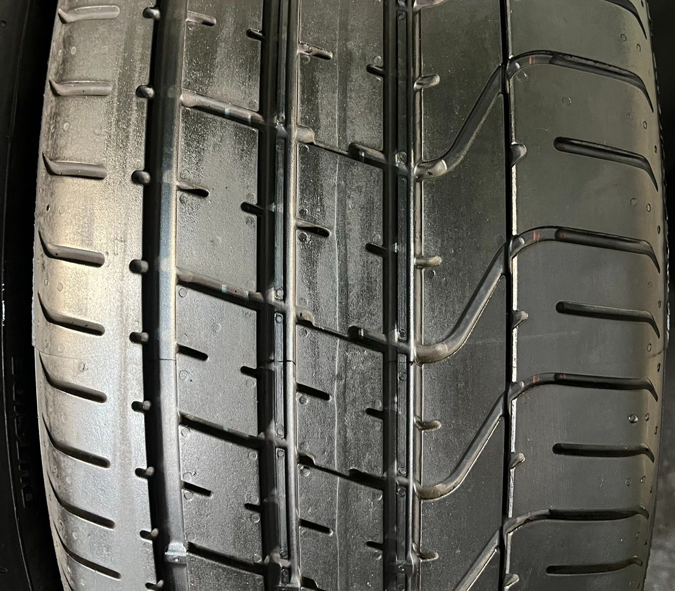 うっすらイボ 2025年製 約9.7～9.9分山 ピレリ PIRELLI ピーゼロ P ZERO B ベントレー承認 265|40R21 4本 送料無料 h_535 FFCRYSTALESIA_COM