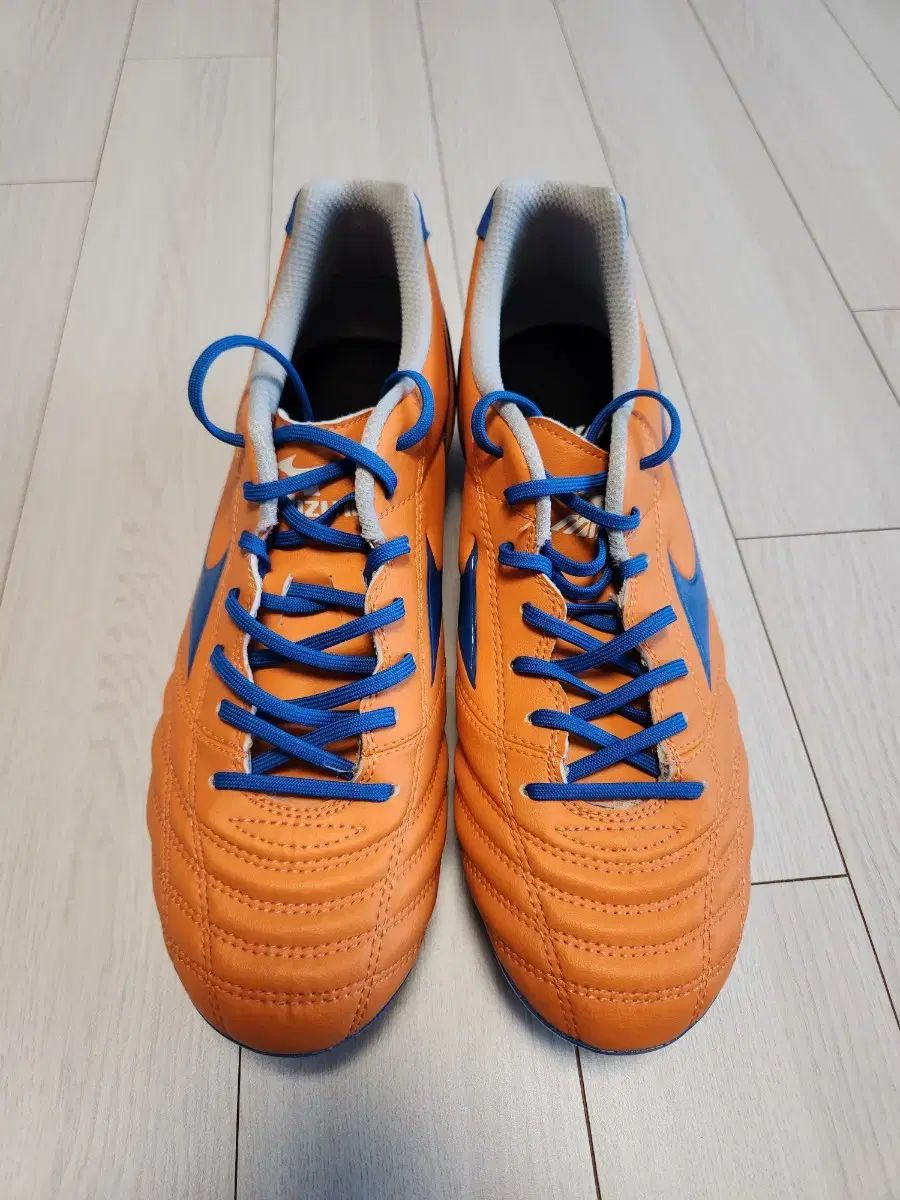 ミズノ サッカーシューズ NEO 新MD サイズ260