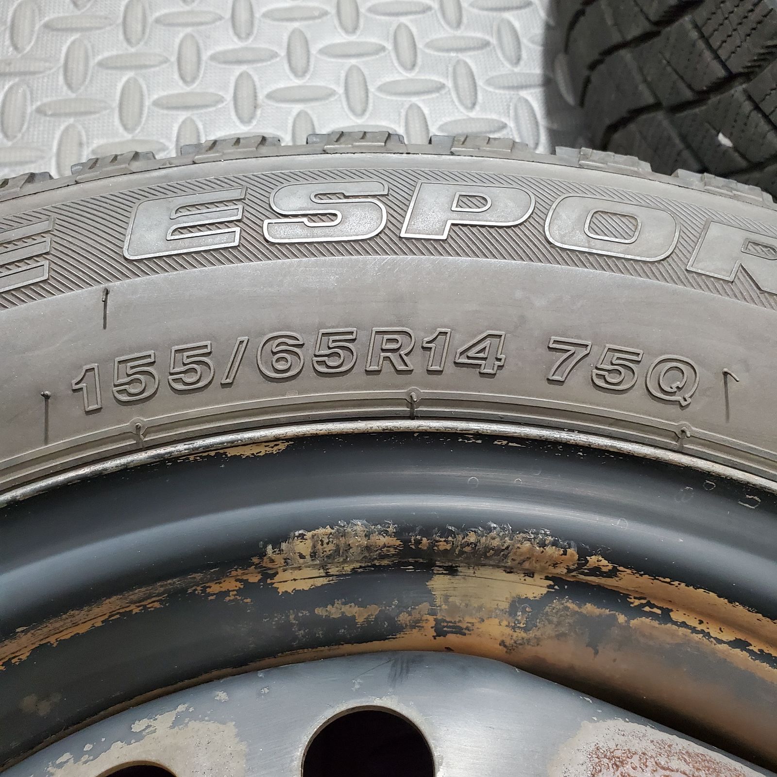 タント スタッドレスタイヤ