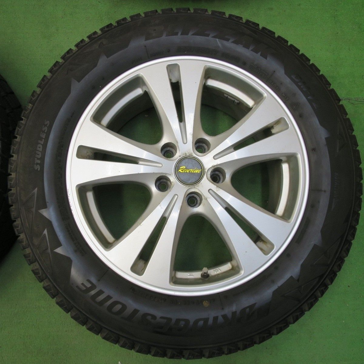 ブリジストン ブリザック 225/65R17 アルミホイール4本セット ブリジストン ブリザック 225/65R17 アルミホイール4本セット