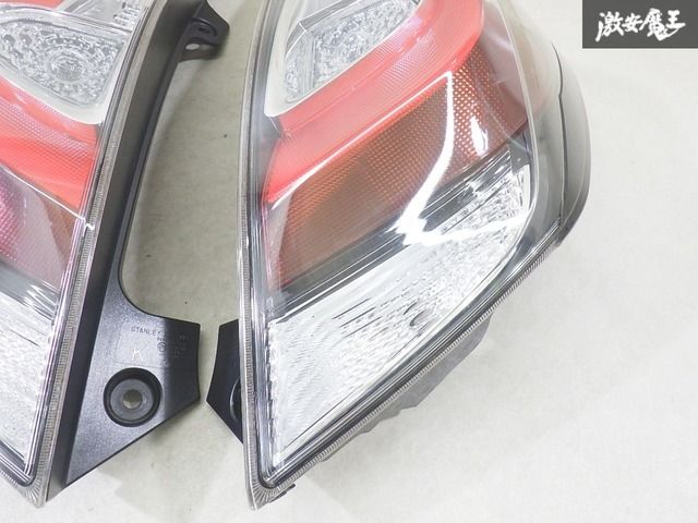 アクア　ＮＨＰ10　後期　右テールレンズ　右テールランプ　美品　52-309 nhp10 右 テールランプの通販