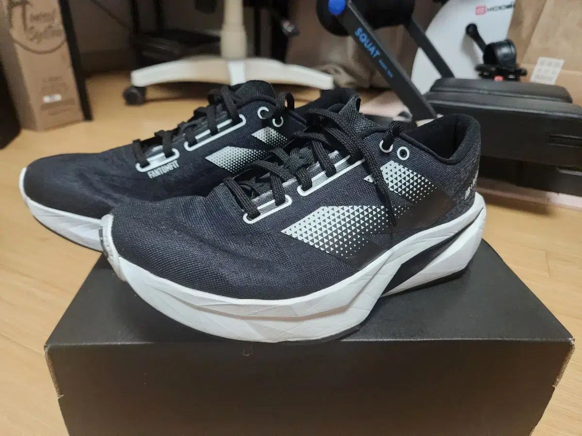 New Balance ニューバランス レベル 4 260