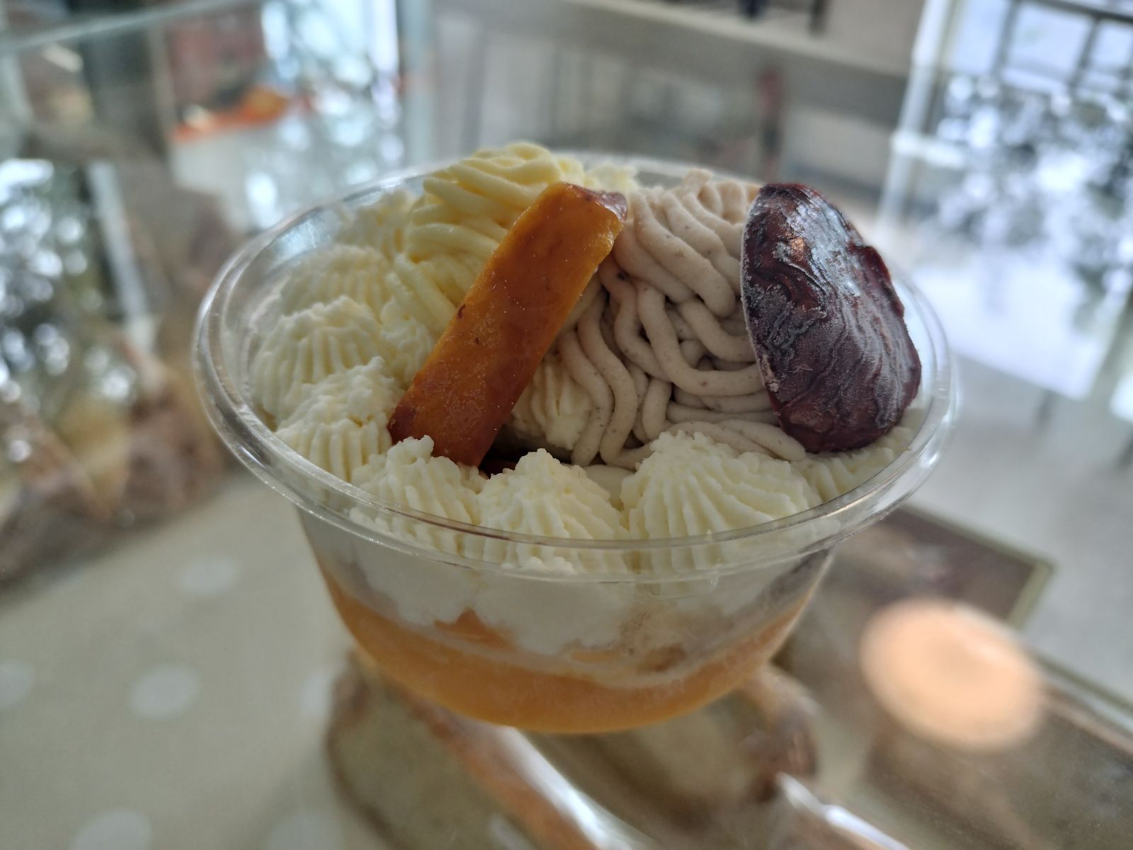 トットちゃん　おやつ便　シフォンケーキサンド　チーズケーキ　テリーヌ もも。 おやつ便 シフォンケーキサンド チーズケーキ テリーヌ