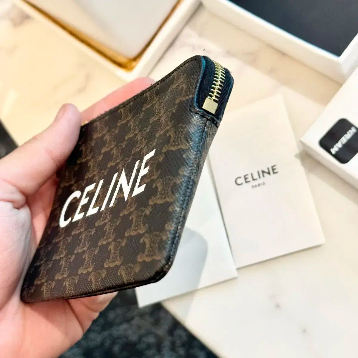 S レベル Celine(セリーヌ) トリオンフ コインパース 小銭入れ 財布 名東】【CELINE】セリーヌ トリオンフ カード入れ付きコインケース  タン ゴールド金具 レザー カードケース 小銭入れ【中古】 - 質ウエダ 公式オンラインショップ | 名古屋に4店舗。信頼・安心の創業65 ...