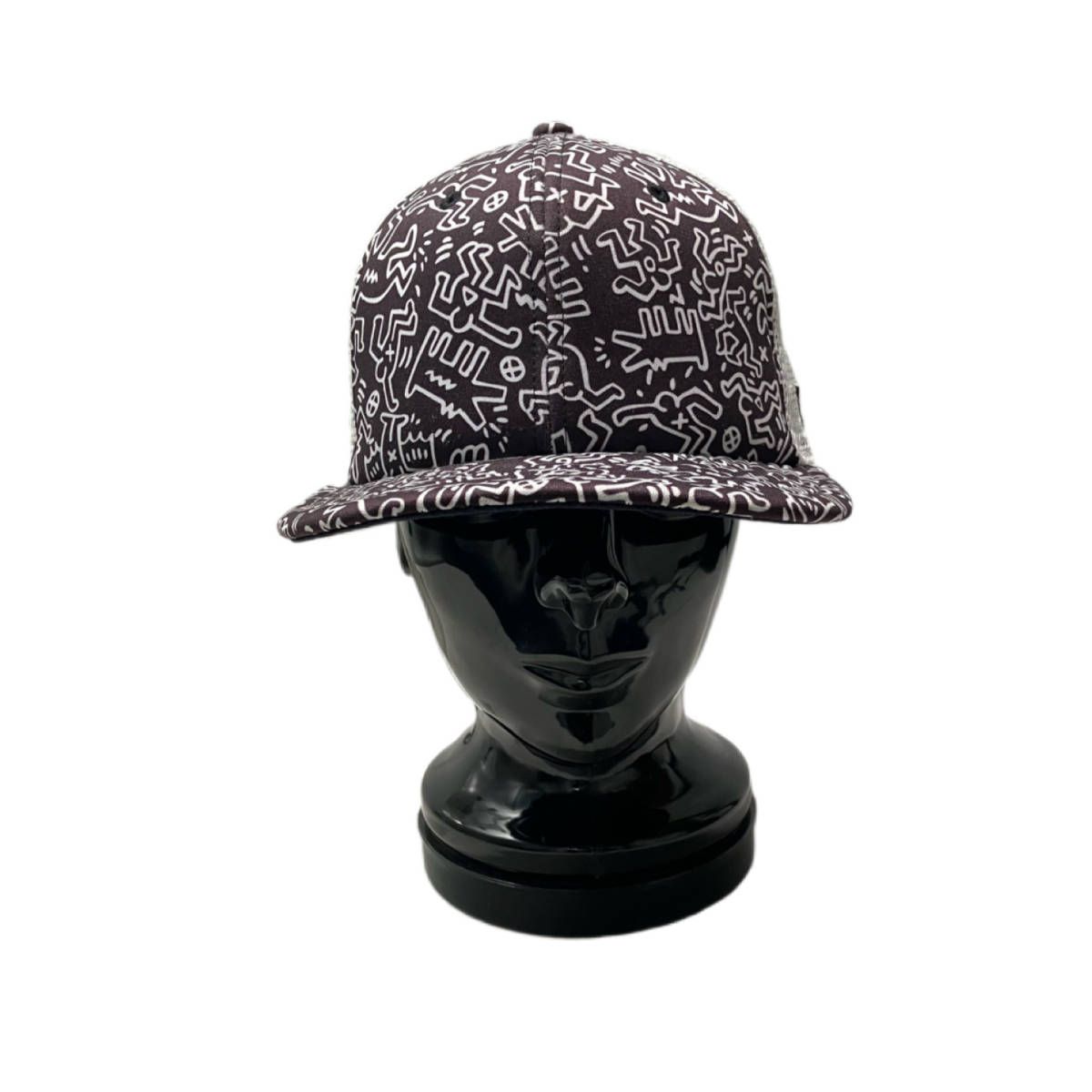 NEW ERA×Keith Haring メッシュ キャップ タグ、缶バッジ付き ダークブラウン ニューエラ キースヘリング