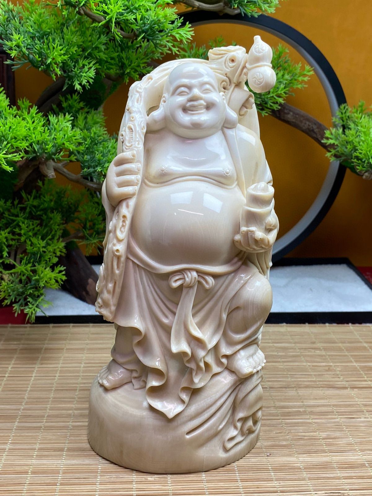 天然マンモス牙美しい手作り弥勒仏 置物 天然マンモス牙美しい手作り弥勒仏 置物 - メルカリ