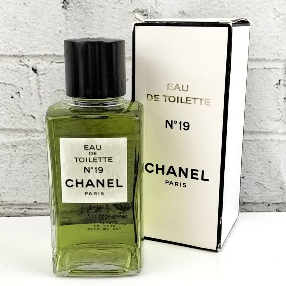 値下げCHANEL No19eau de toilette シャネル　N°19 N°19 Eau De Toilette Spray - 3.4 FL. OZ. | CHANEL