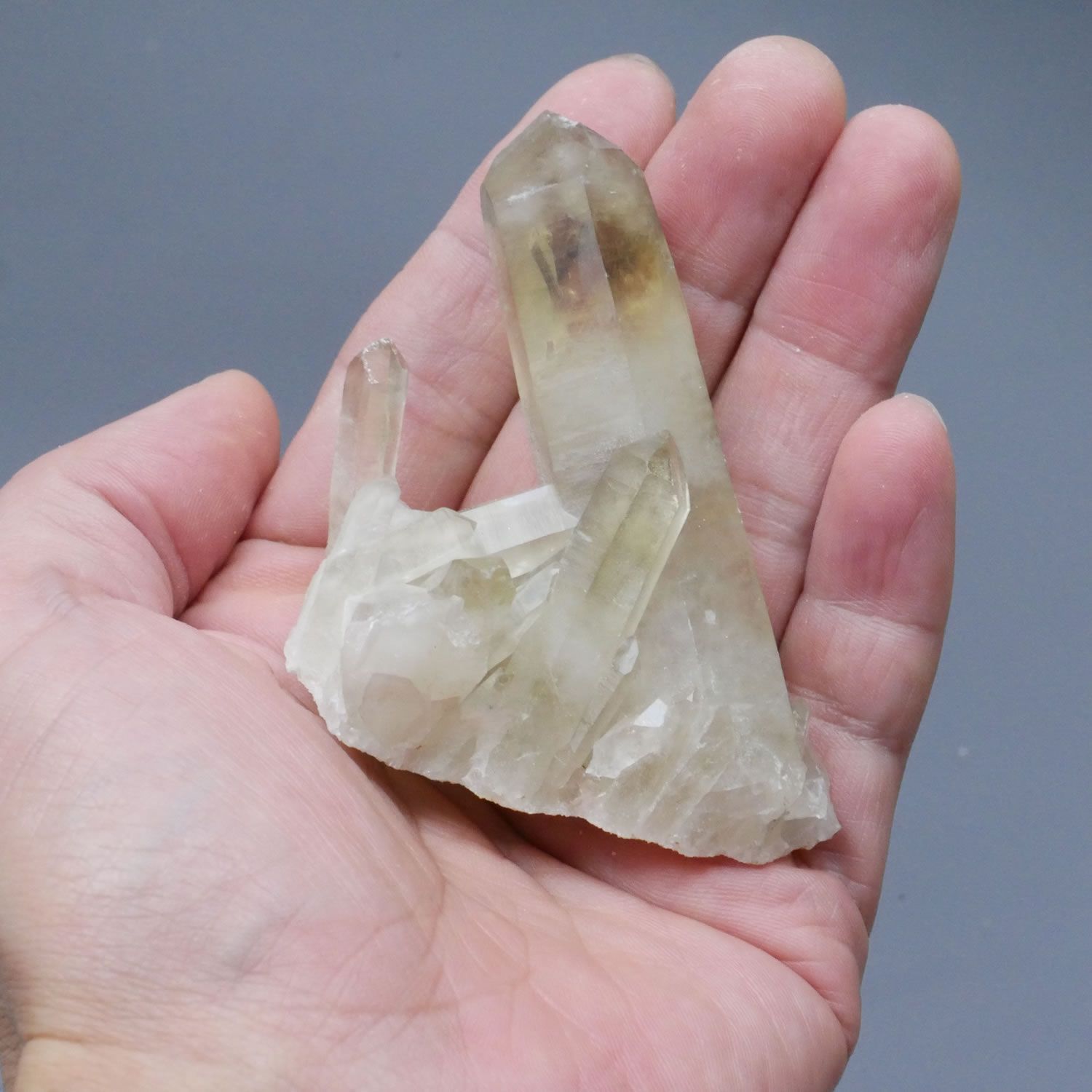 天然石 ●超大型●煙水晶　AAA級天然スモーキークォーツクラスター　1032g マダガスカル産 煙水晶 天然スモーキークォーツクラスター 1点物