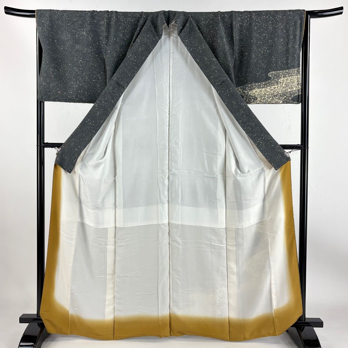 しつけ付未使用☆友禅訪問着☆ぶどう☆チャコールグレー☆着丈163☆裄丈67、5☆ 付下げ 身丈164cm 裄丈66cm M 袷 霞 草花 灰緑 正絹 秀品 【