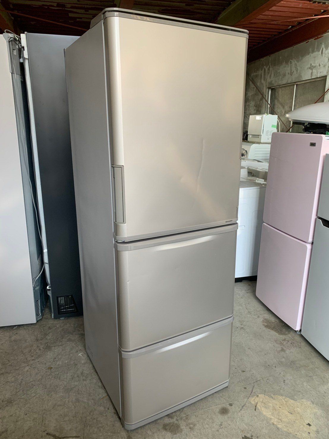 大阪送料無料☆3か月保障付き☆冷蔵庫☆シャープ☆3ドア☆2022年☆SJ