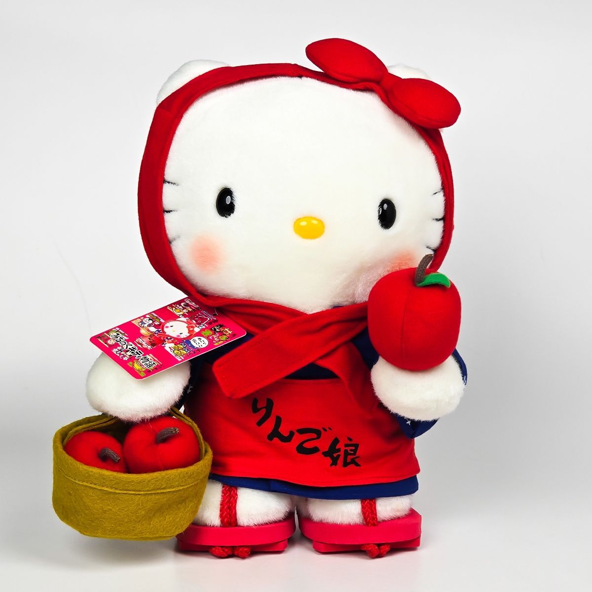 リンゴになったキティちゃんはいかが？「りんころりん」デザイン