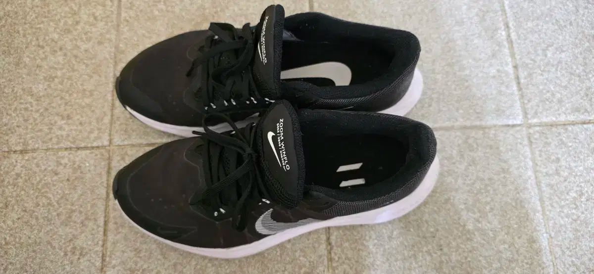 NIKE(ナイキ) ズーム ウィンフロー 8