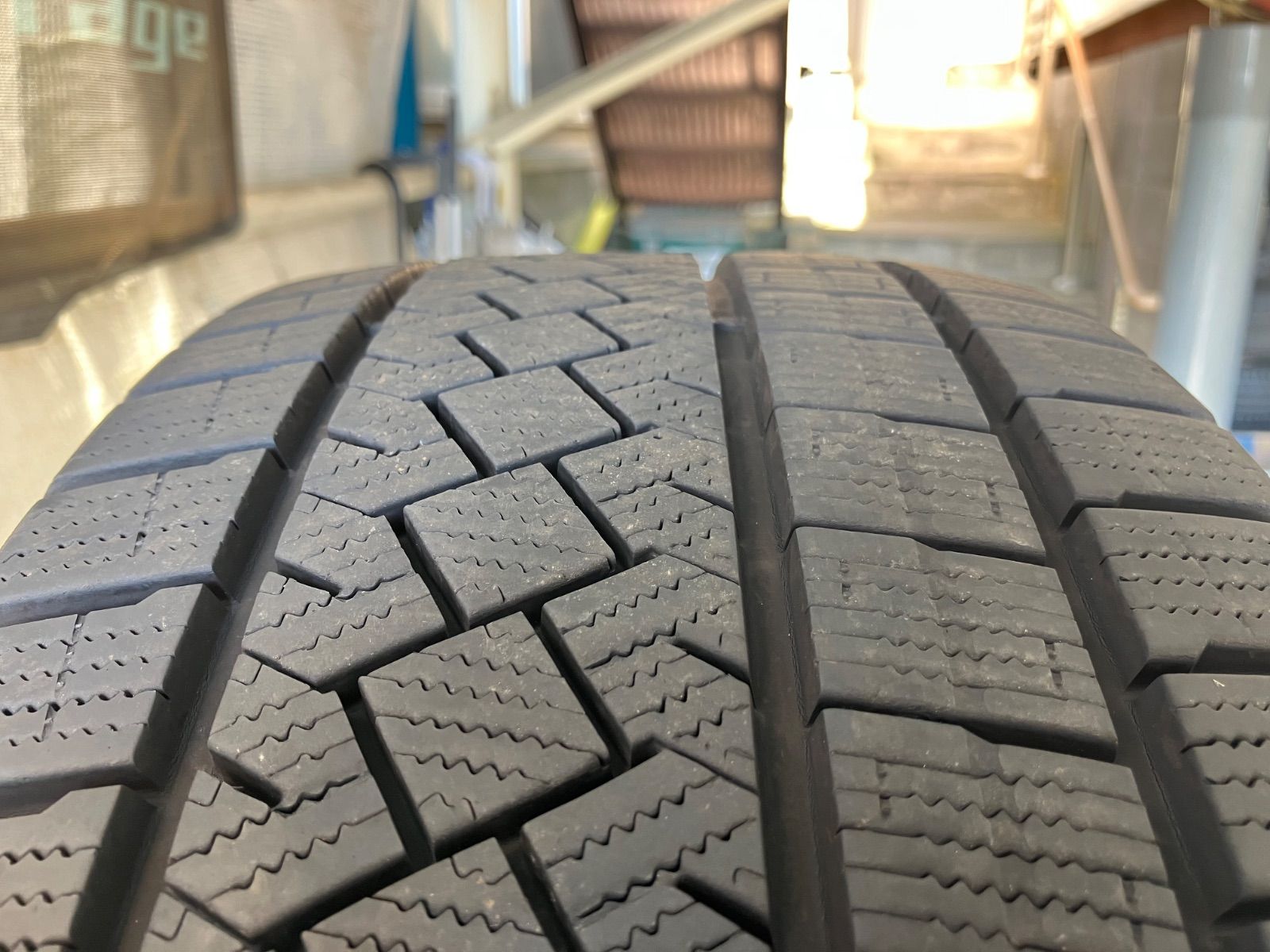 ピレリ アイスゼロアシンメトリコ