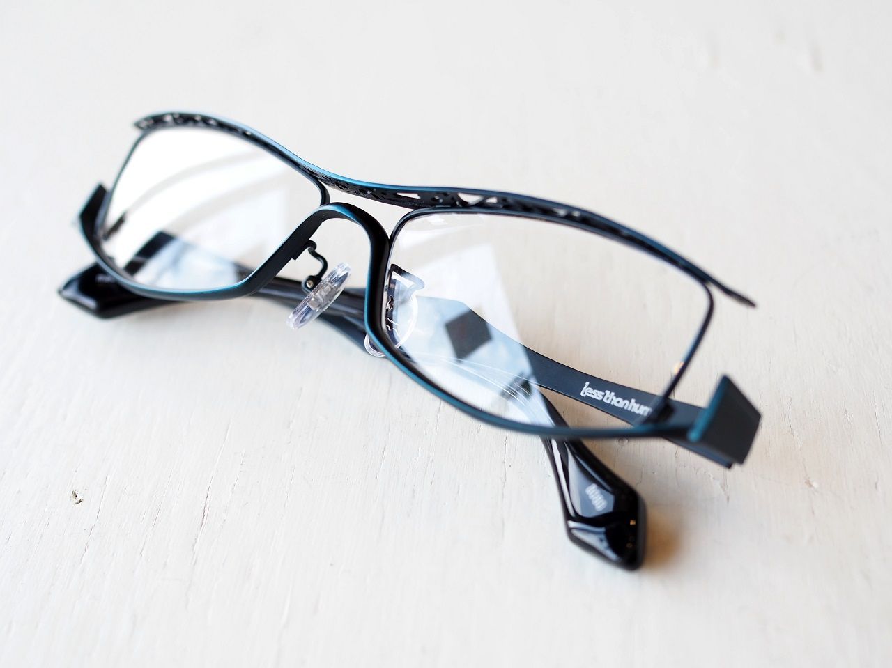 レスザンヒューマン less than human メガネ Fandango