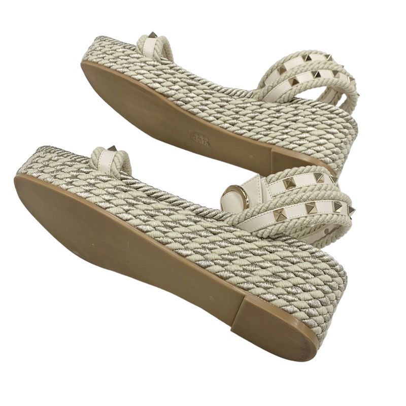 VALENTINO スタッズ付きヒールサンダル VALENTINO スタッズヒールサンダル