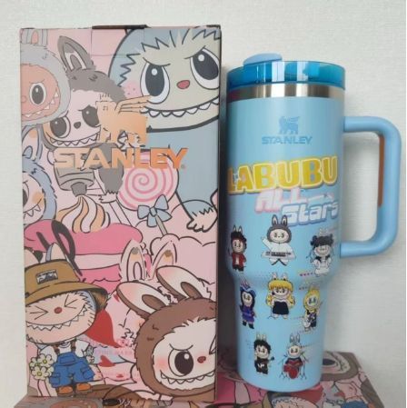 スタンレー（Stanley）×ラブブ（Labubu）コラボ 保温ボトル ラブブ 大