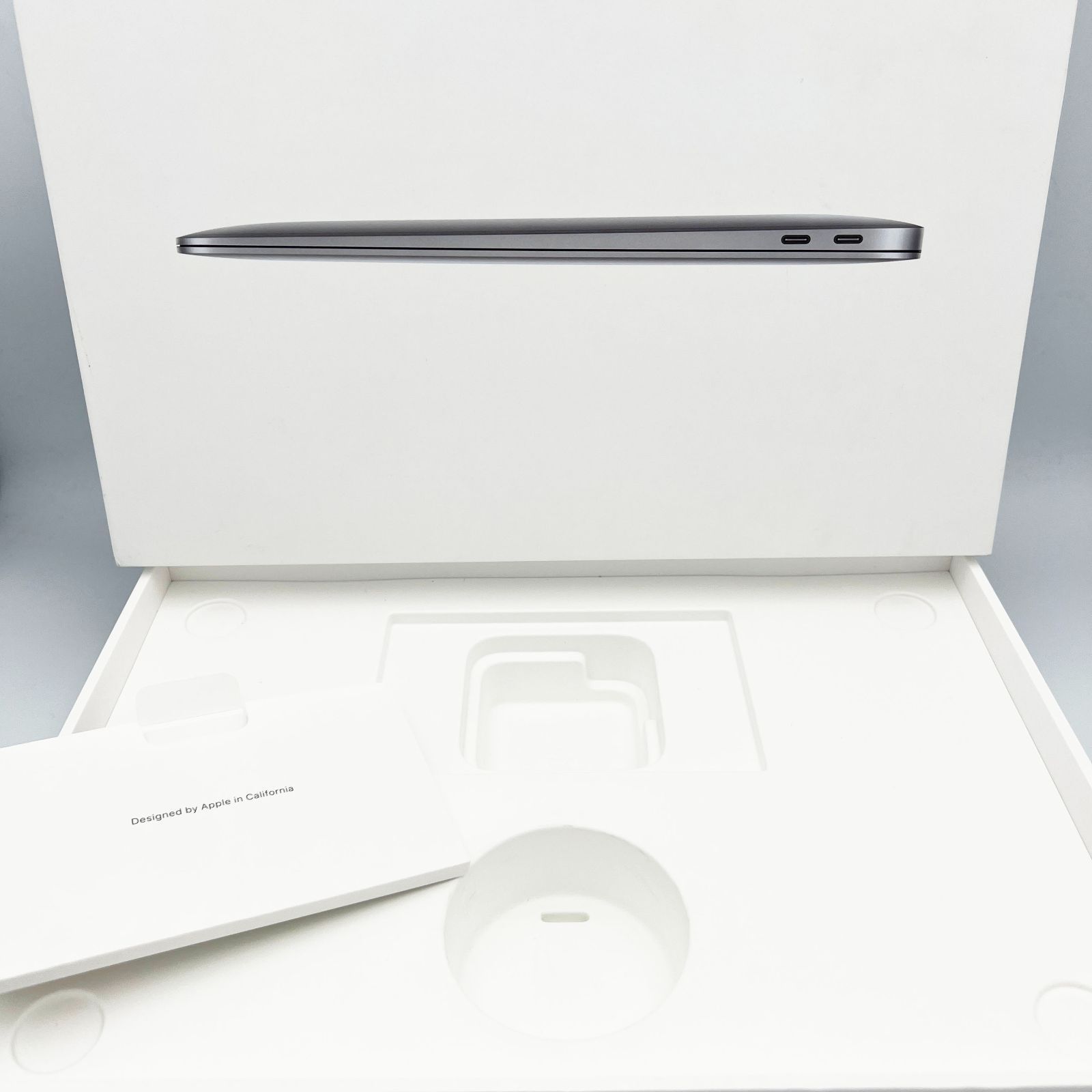 本体 マックブックエアー