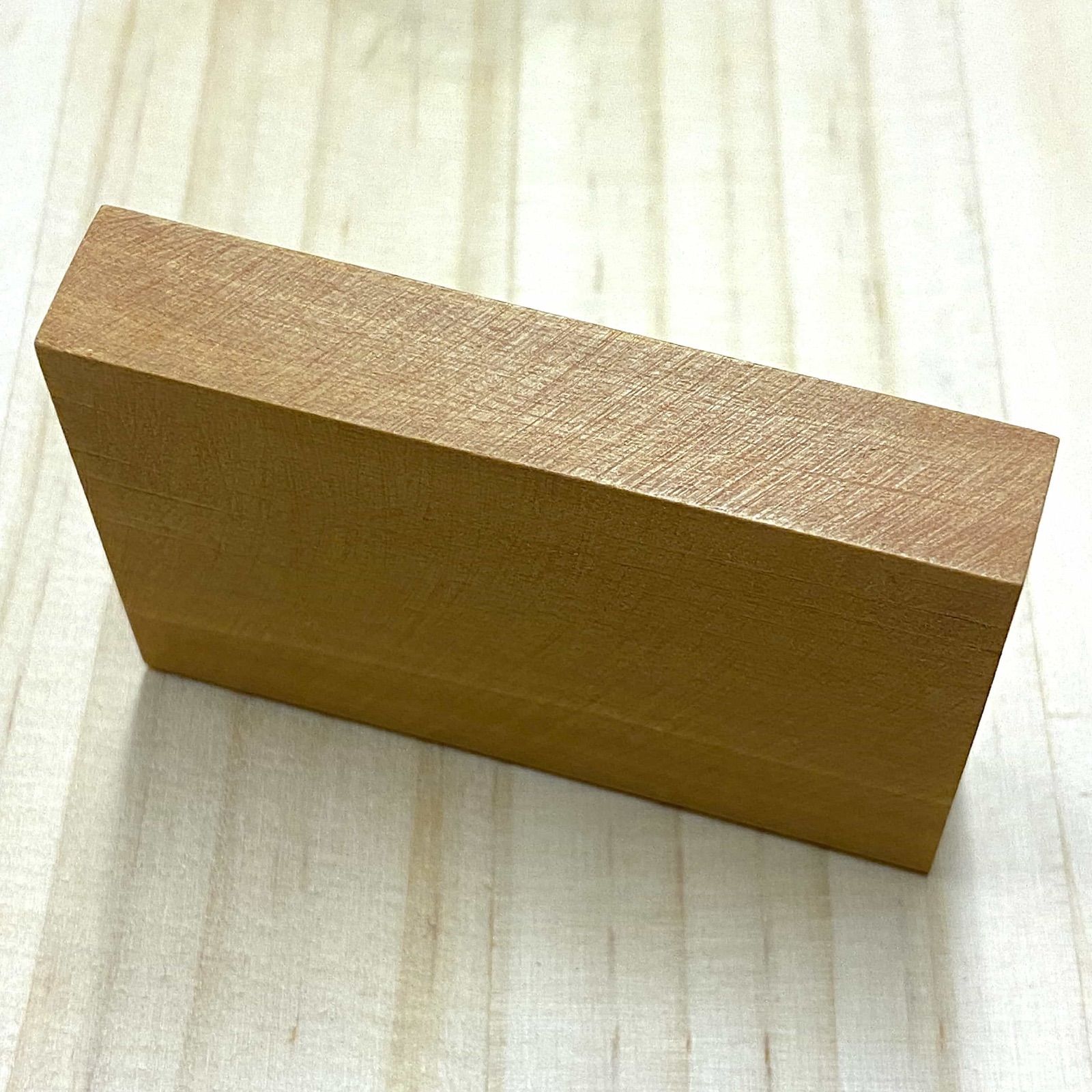 天然香木　白檀　インドネシア産 白檀 インド産 最高級 卸売 長さ約60mm 幅約40mm 厚み約10mm 重さ約25g