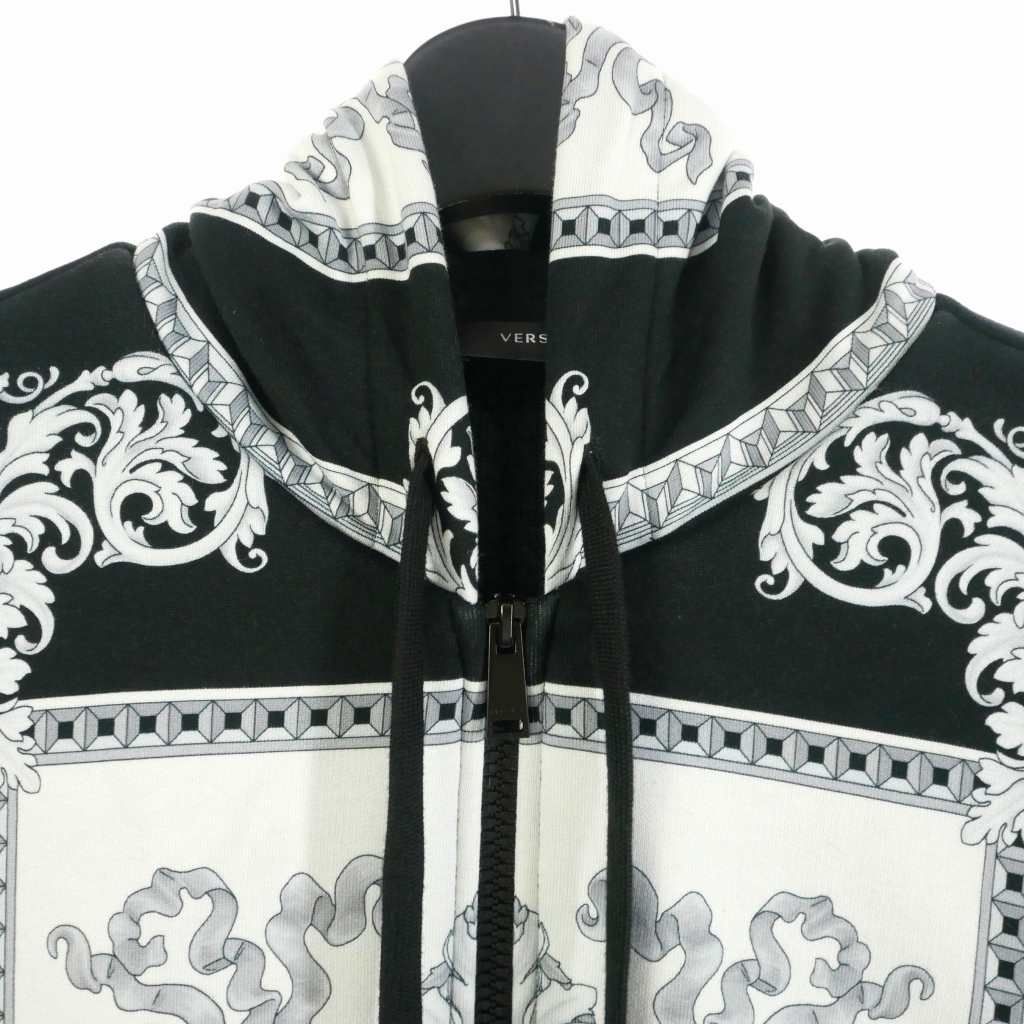 ヴェルサーチ ヴェルサーチェ VERSACE バロック柄 ジップアップ