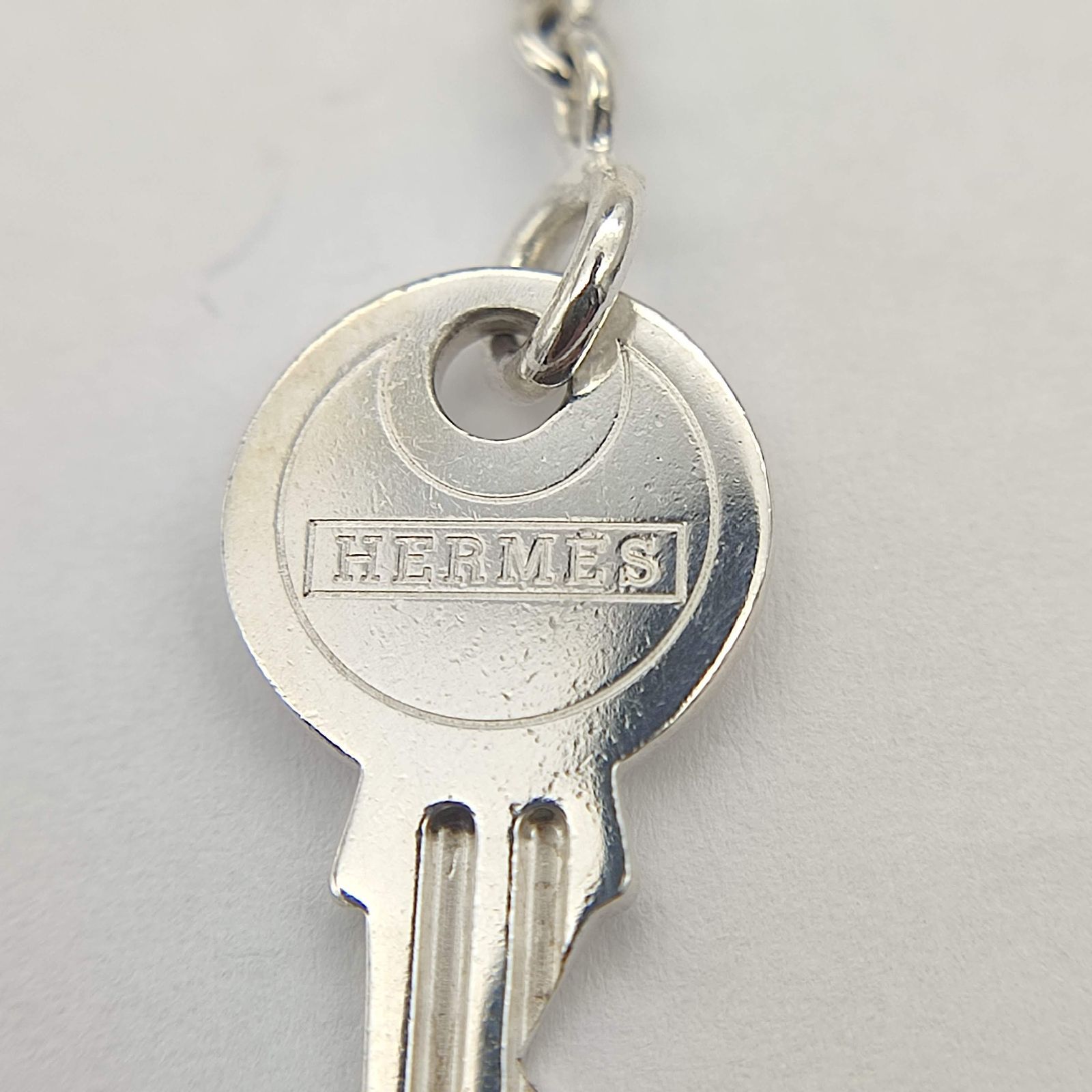 HERMES 鍵 キーモチーフ トップ チャーム シルバー