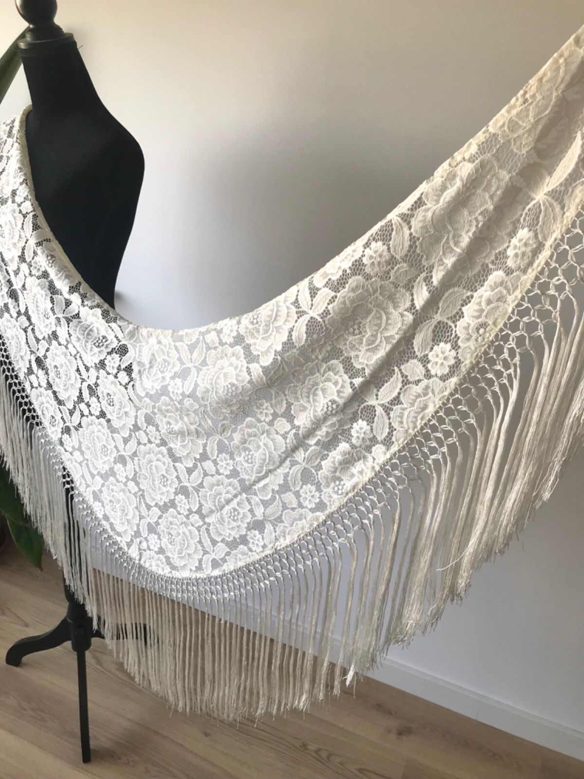 フラメンコ エレガンテレース マントンシージョ オフホワイト シルクフレコ