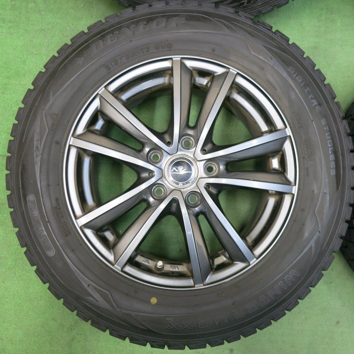 送料込み☆バリ溝ヨコハマスタッドレス☆205/60R16 ノア ヴォクシー バリ溝！21年！キレイ！9分☆トヨタ 70系 ノア ヴォクシー 純正