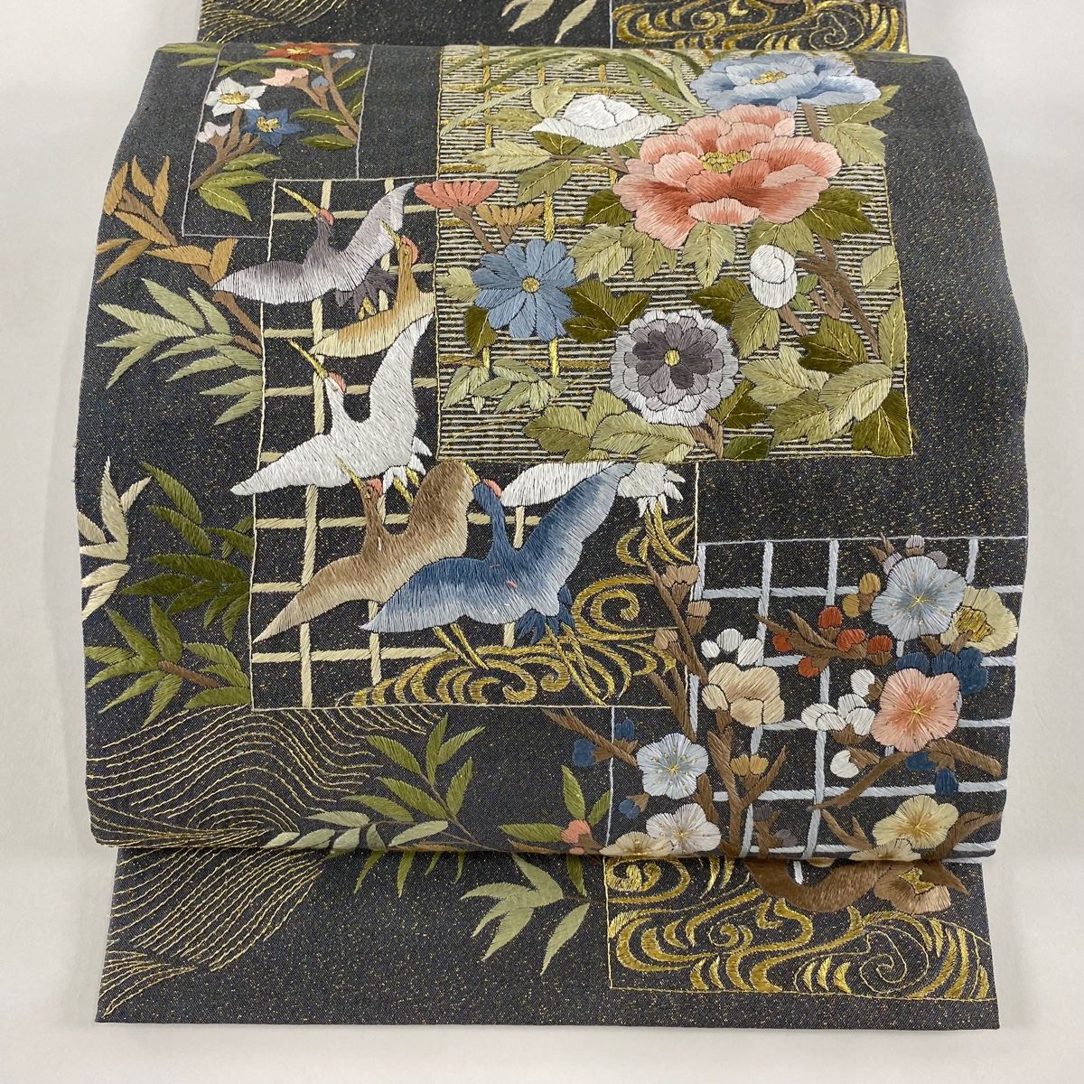 袋帯 美品 逸品 牡丹 鶴 刺繍 金糸 青灰色 六通 正絹 【中古