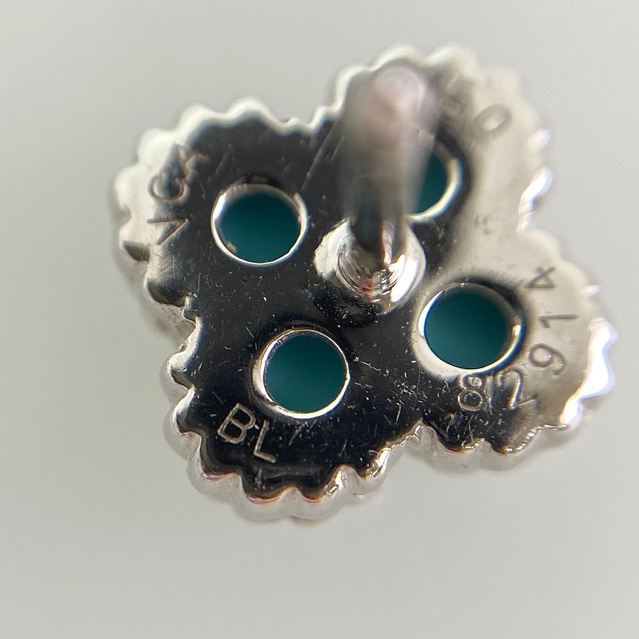 新品•未使用　スウィートアルハンブラ　ピアス　ターコイズ Van Cleef & Arpels スウィート アルハンブラ ピアス ターコイズ