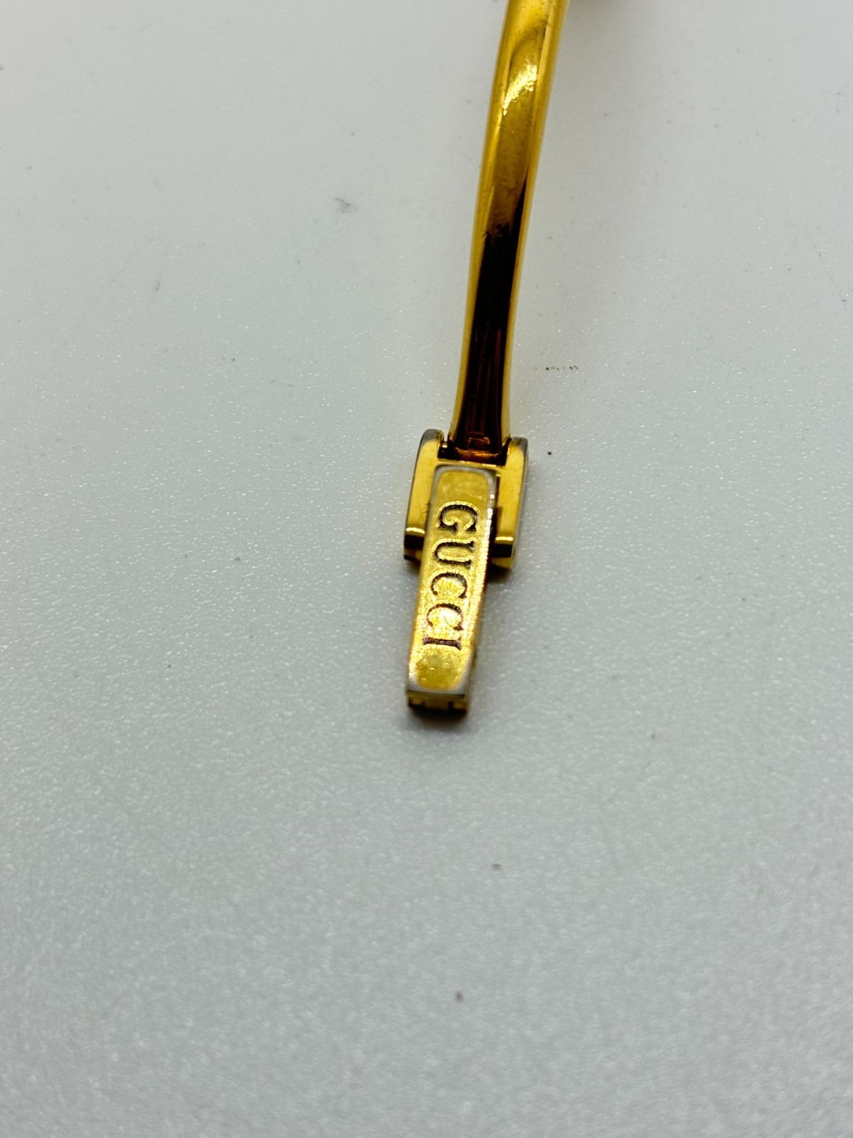 GUCCI グッチ 1600 腕時計 25mm ゴールド レディース