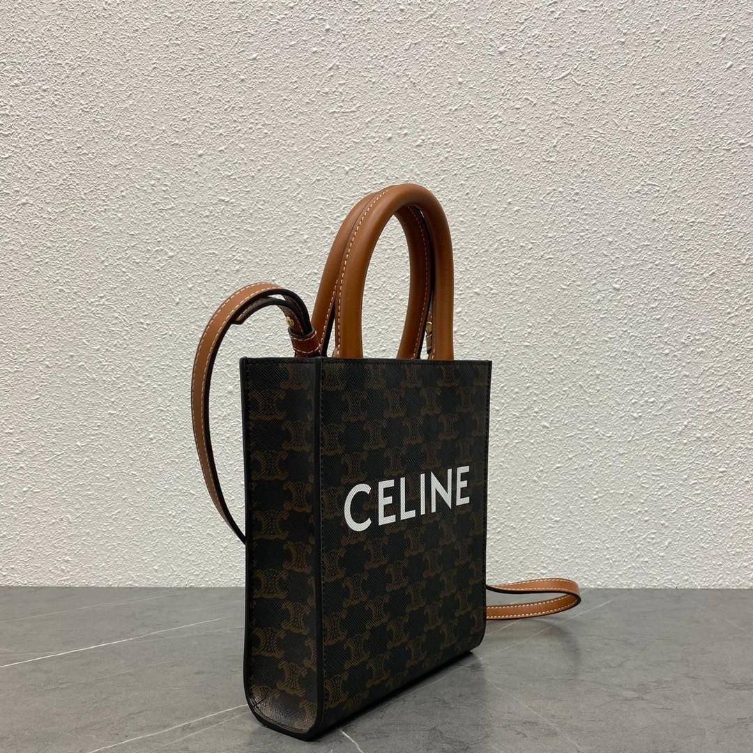 【完売必至】セリーヌ ミディアム バーティカル カバ トリオンフ CELINE】トリオンフ キャンバス ミディアム バーティカルカバ