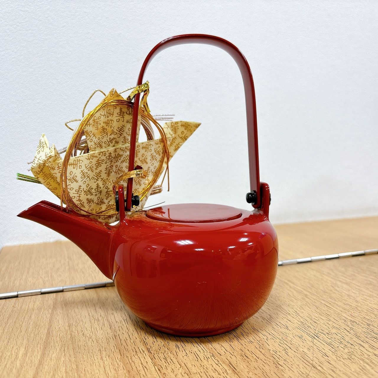 未使用】秋田川連漆器 御屠蘇セット HID - メルカリ 未使用】秋田川連漆器 御屠蘇セット HID - メルカリ