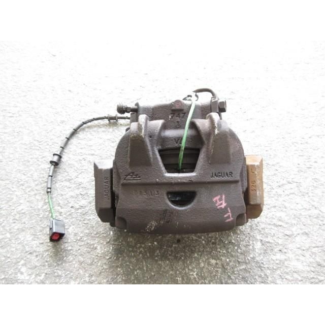 2013年 ジャガー XF CBA-J05PC 純正 左Fキャリパー パット付 テストOK 203532 4756