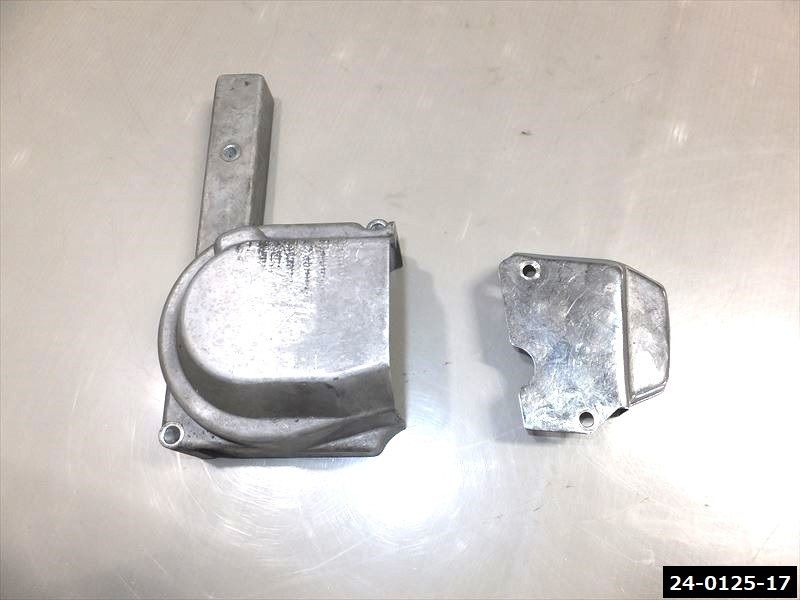 SUZUKI GT550  オイルポンプカバー 当時物 スズキ GT380 GT750 (24-0125-17) スズキ SUZUKI GT550 オイルポンプカバー 当時物 スズキ GT380 GT750 (24-0125