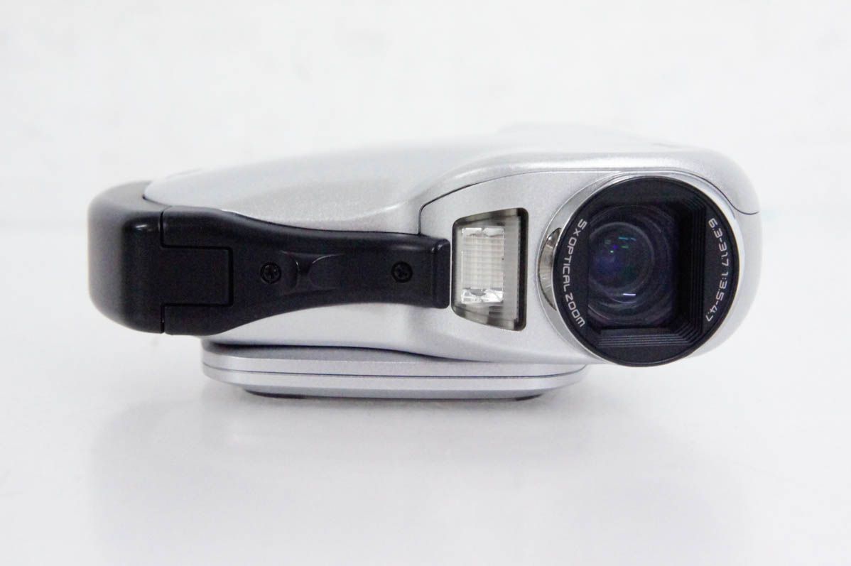 デジタルムービーカメラ デジタルカメラSANYO xacti　品番DMX-CA6 デジタルムービーカメラ デジタルカメラSANYO xacti 品番DMX-CA6