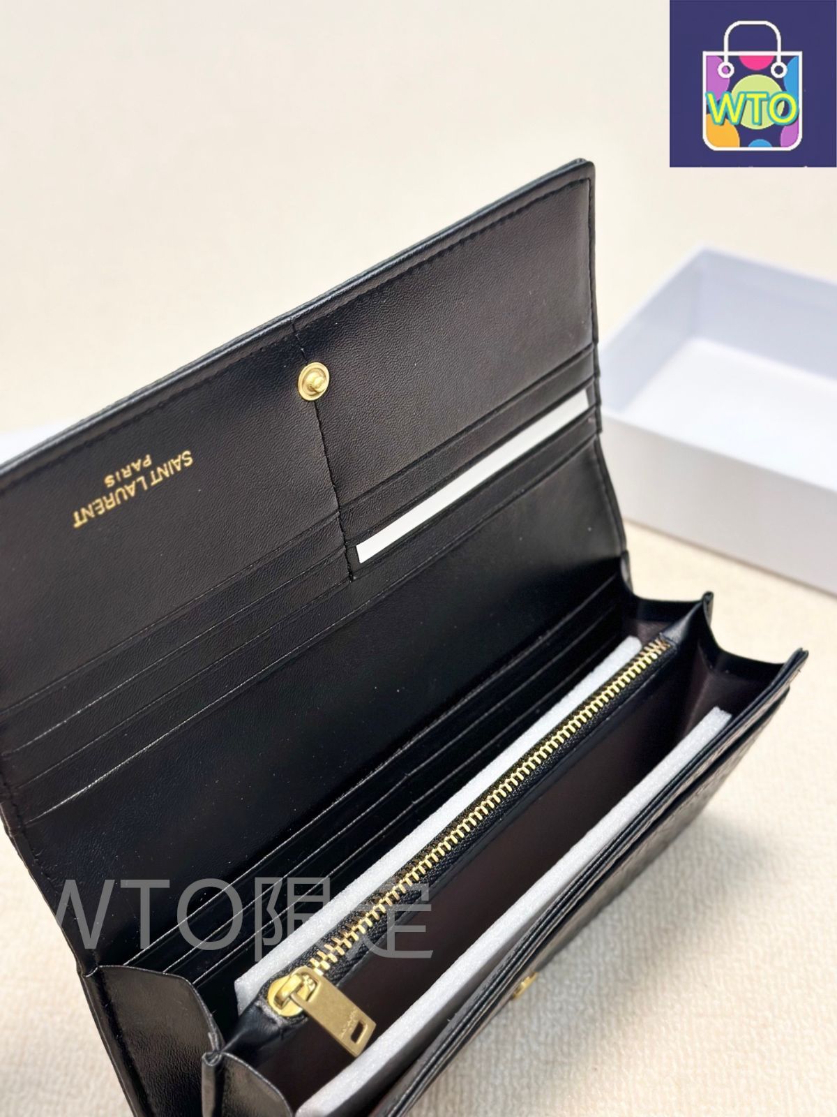 ヴィンテージ　イヴサンローラン　エンボス加工　美品 今日特価】Yves Saint Laurent イヴ・サンローラン クラシック