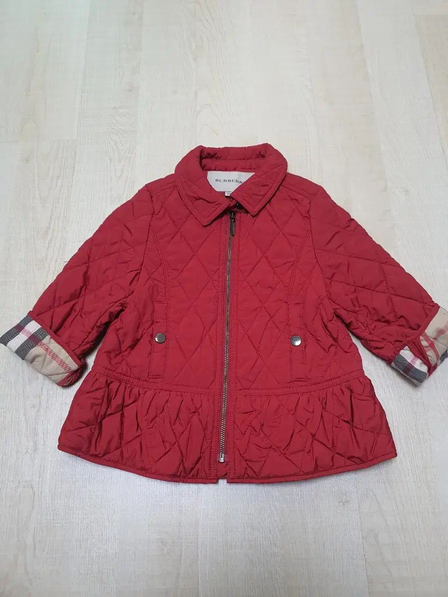 【新品　未使用　未開封】 3Y Burberry Kids(バーバリーキッズ) キルティング キルト 2 蜂