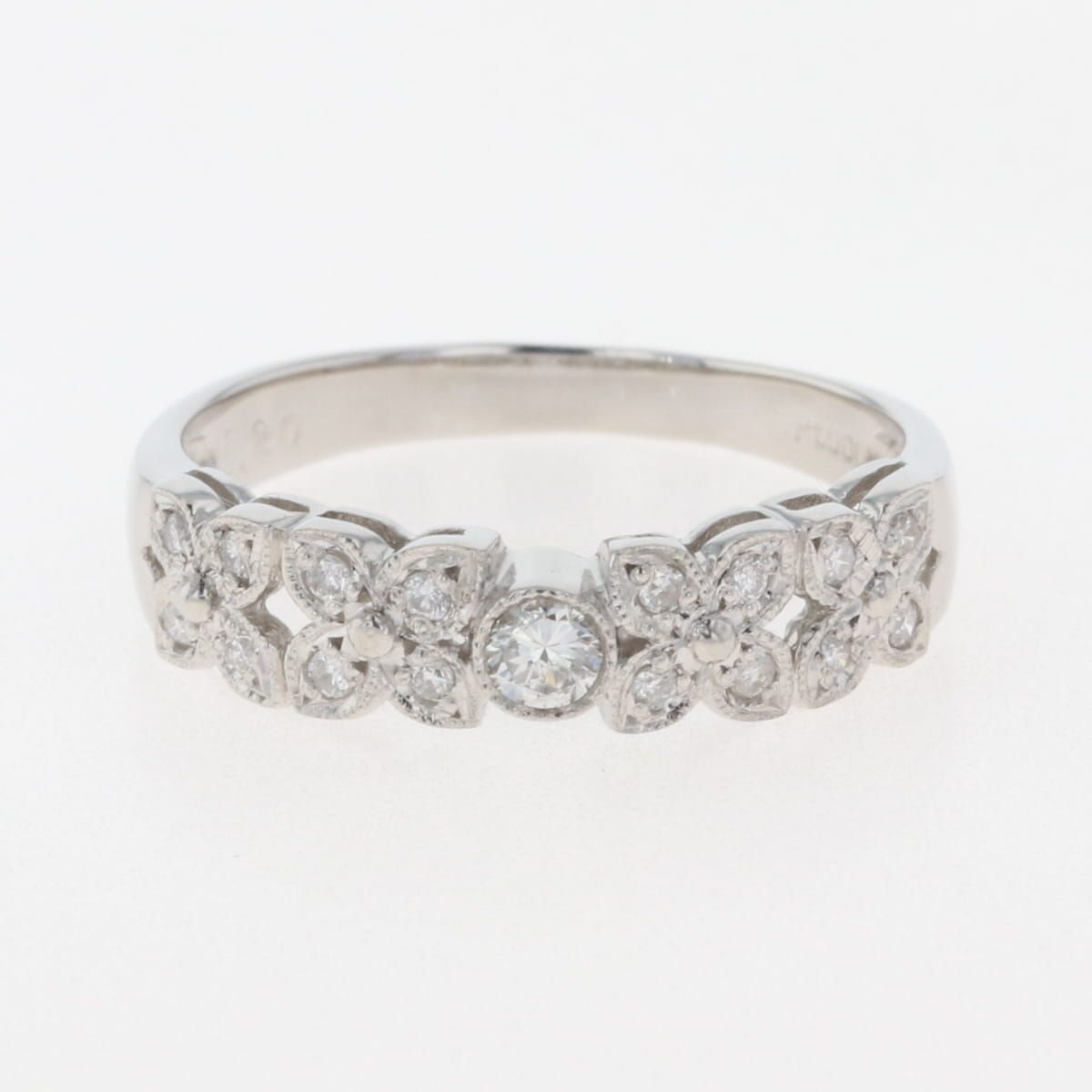 フラワーモチーフ デザインリング プラチナ 指輪 メレダイヤ 花 リング  