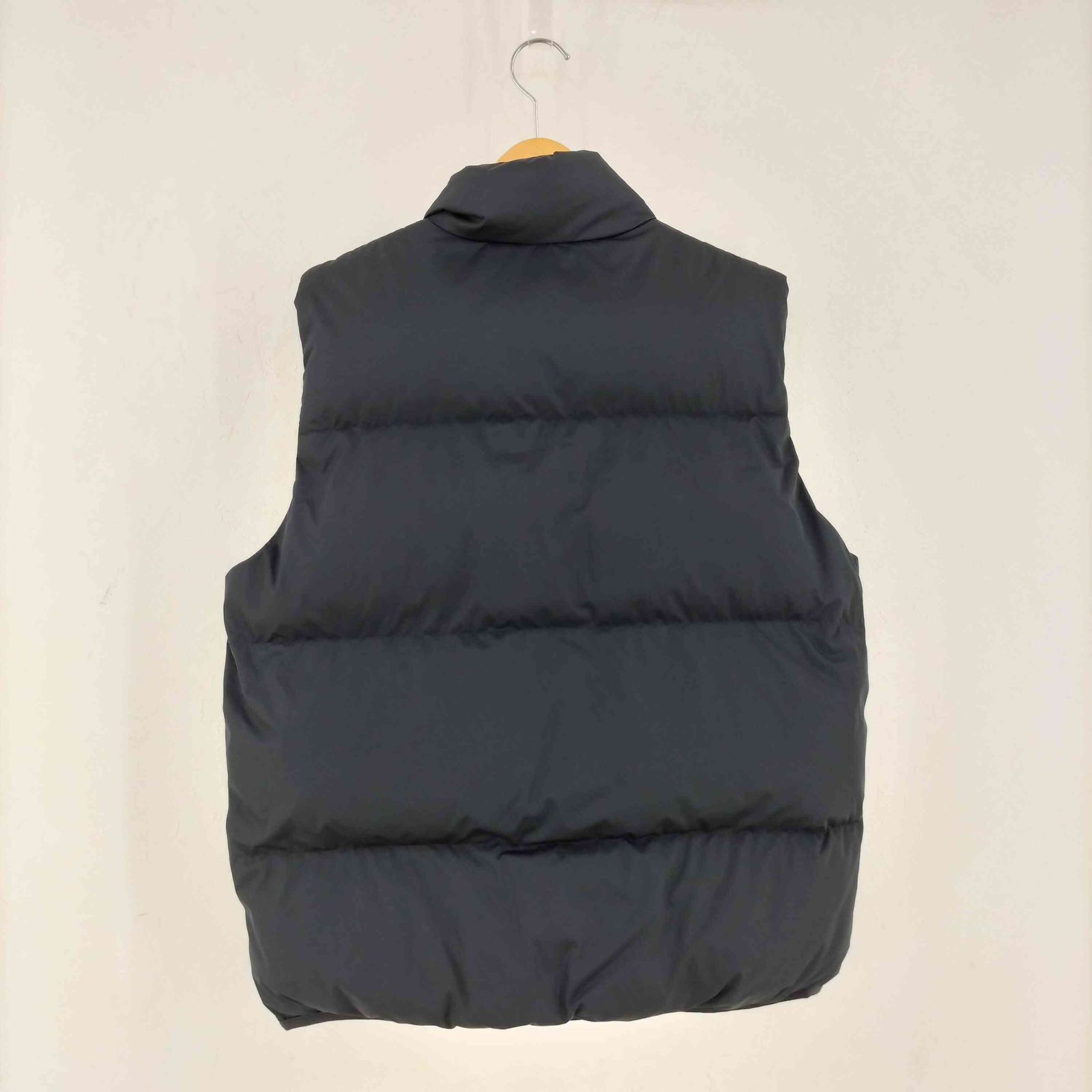 【新品】ナイキ メンズ ウォーターレペラント パファー ベスト　Lサイズ　黒 ナイキ NIKE ウォーターレペラント パファー ベスト メンズ