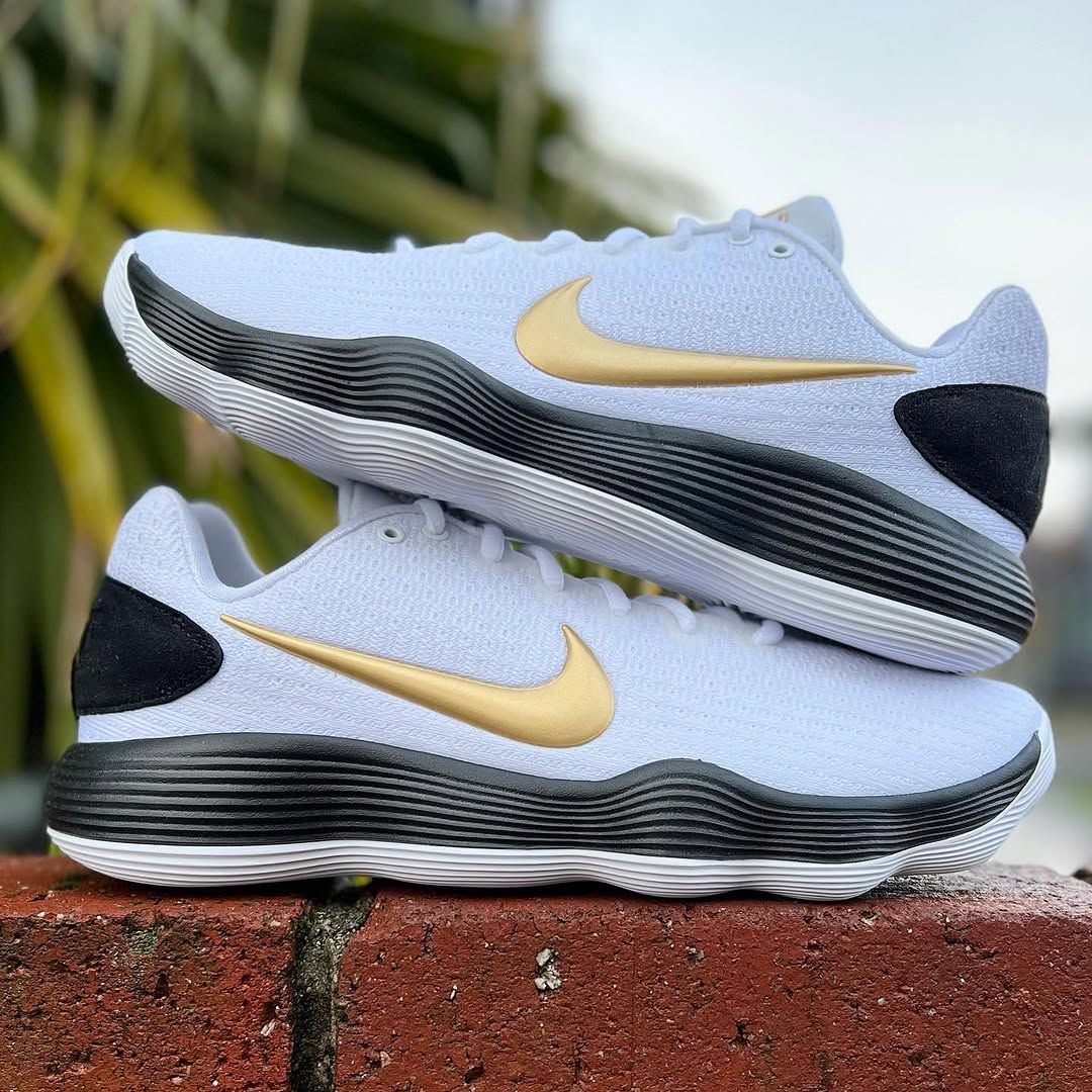 NIKE 2017 LOWナイキ ハイパーダンク2023復刻モデル NIKE HYPERDUNK 2017 LOW EP ナイキ ハイパーダンク 2017 2023年