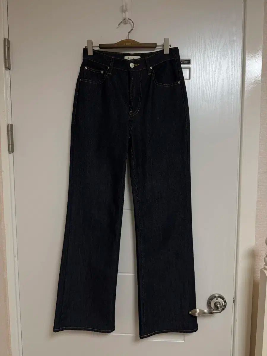 アイア メリー ノンフェイド デニム