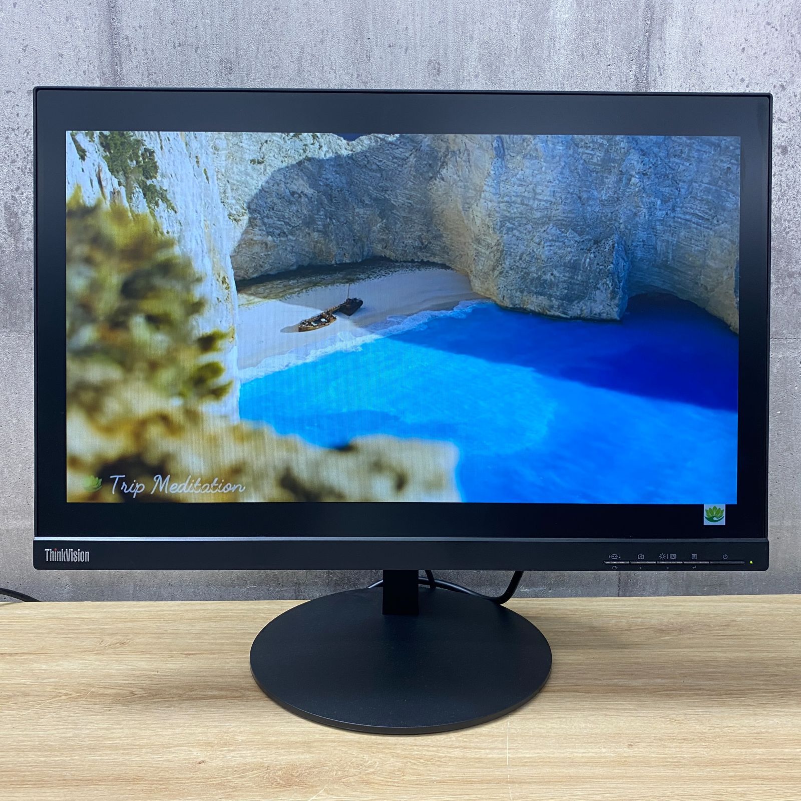 レノボ ThinkVision T23d-10 22.5型ワイド WUXGA ②