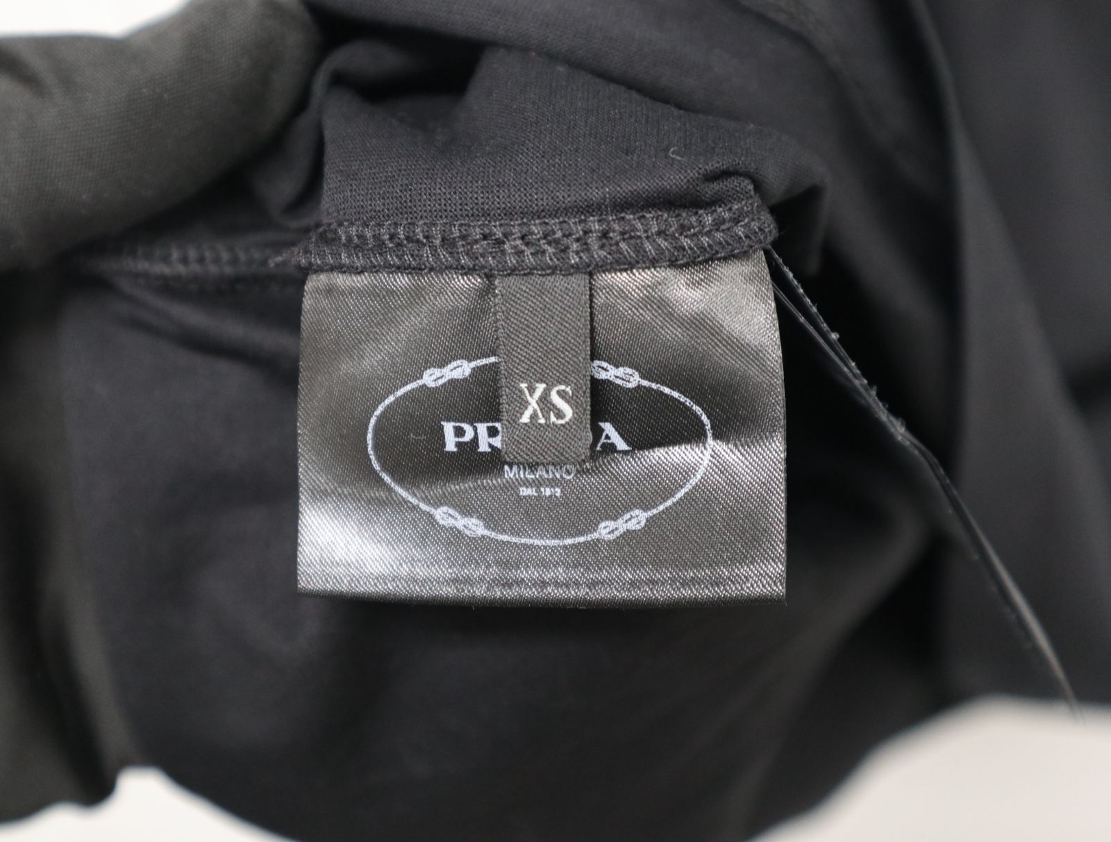 プラダ PRADA 2019年 35838 S161 ロゴ プリント Tシャツ サイズXS ブラック 美品 半袖 カットソー プラダ PRADA 2019年 35838 S161 ロゴ プリント Tシャツ サイズ