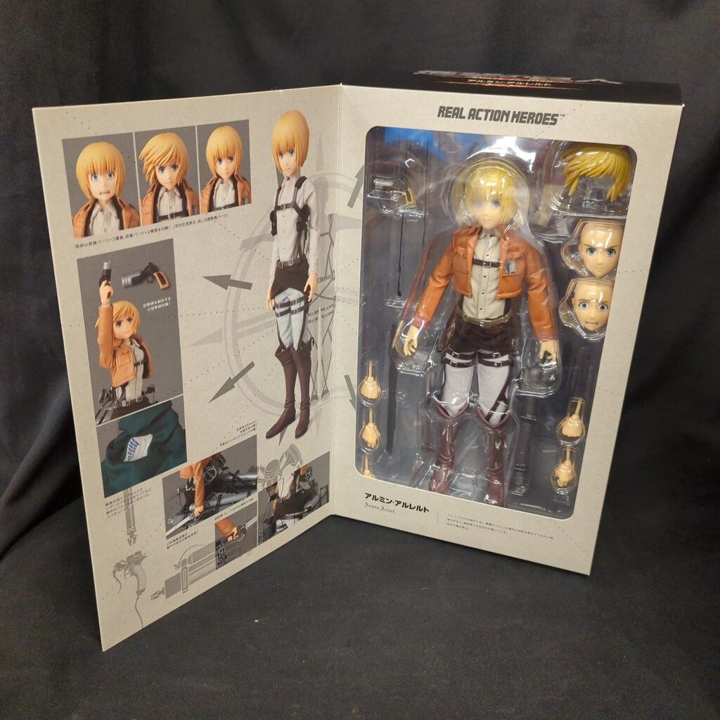 美品 進撃の巨人 フィギュア アルミン・アルレルト REAL ACTION HEROES メディコムトイ 71KkklLBbtL._UF350,350_QL80_.jpg