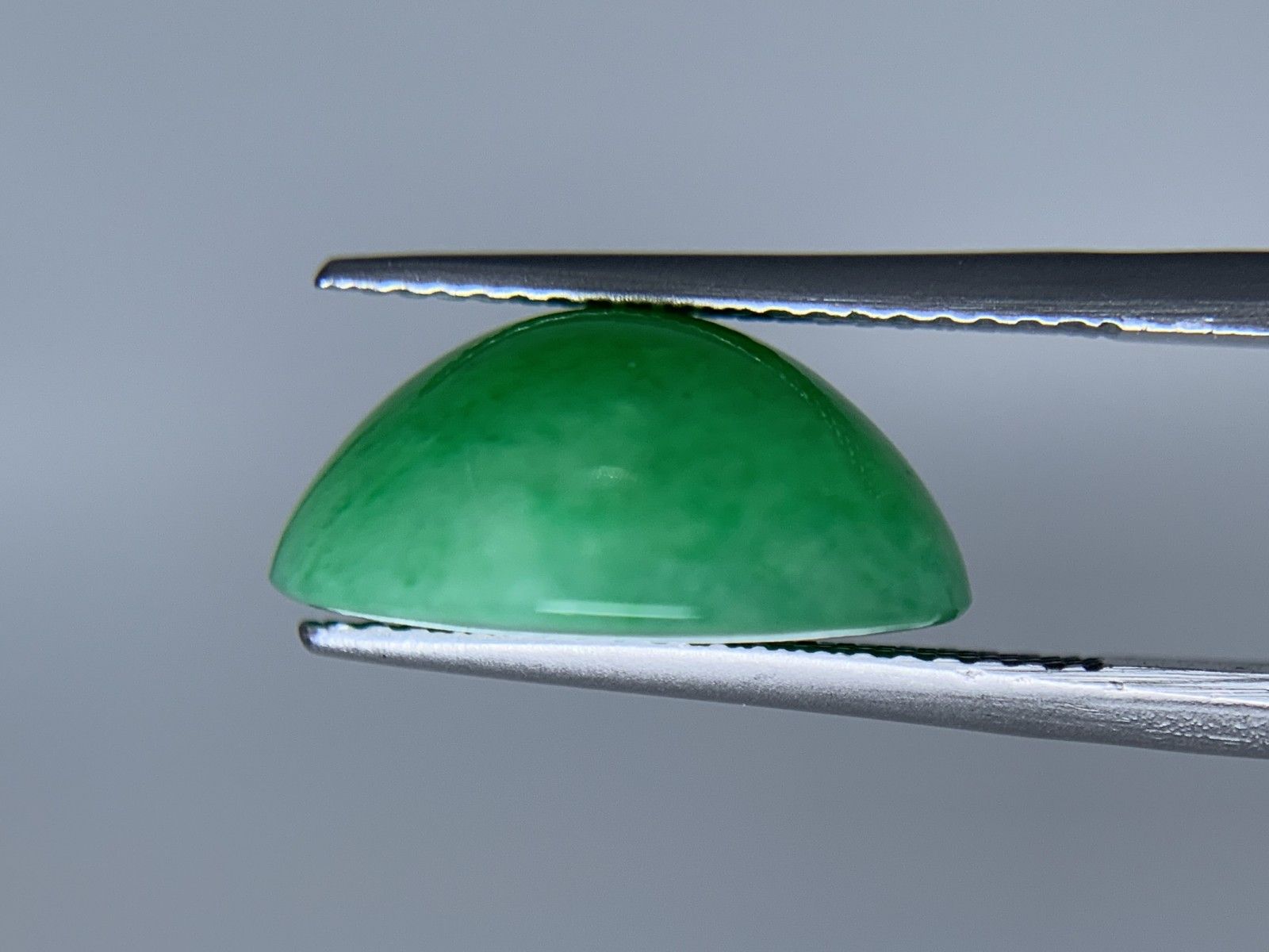 ヒスイ 翡翠 天然 10.501ct 宝石ソーティング付き 15.0㎜×12.2㎜×6.8  