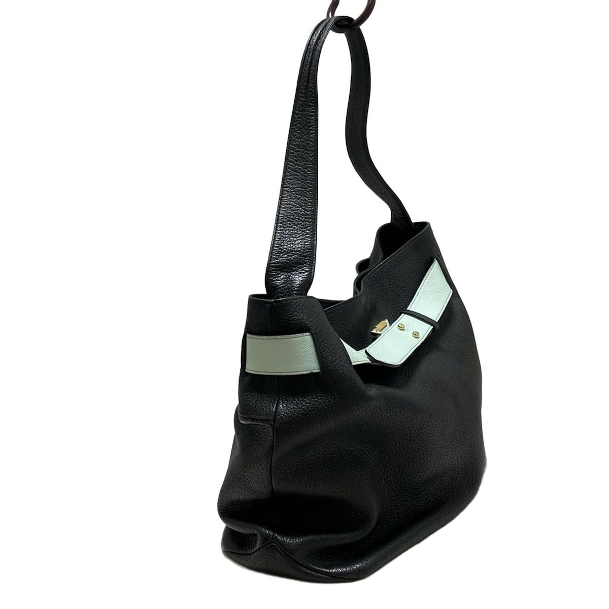 IANNE(イアンヌ) ショルダーバッグ - 黒×ライトブルー レザー - メルカリ 