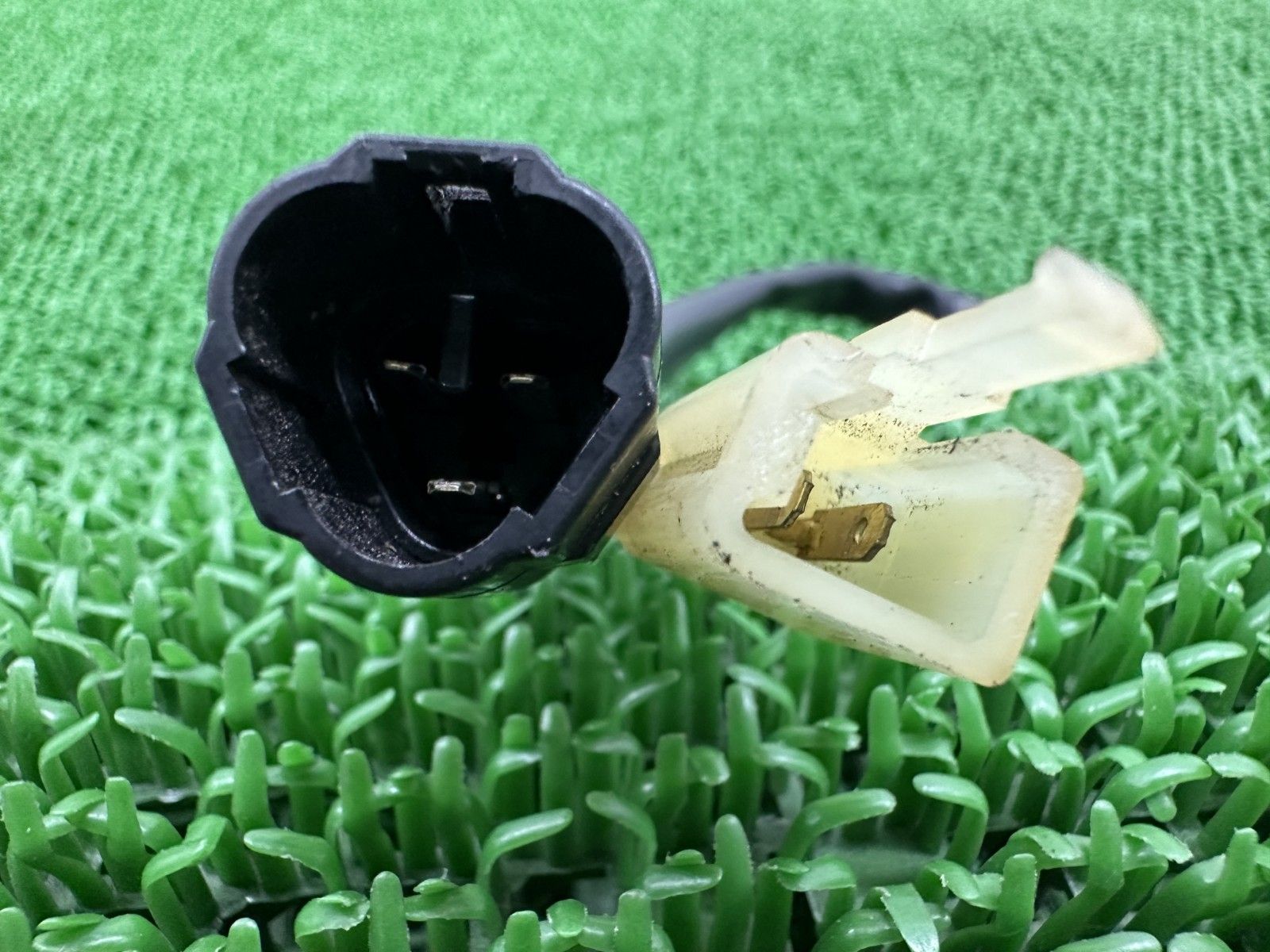 ブルバードM109R 排気バルブモーター 33970-48G00 スズキ 純正 エキゾーストコントロールアクチュエーター サーボモーター sX